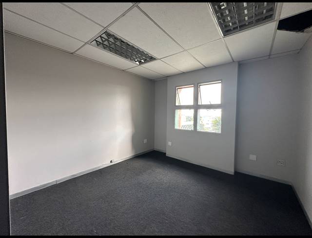 130M² OFFICE TO LET IN HIGHVELD BUSINESS PARK